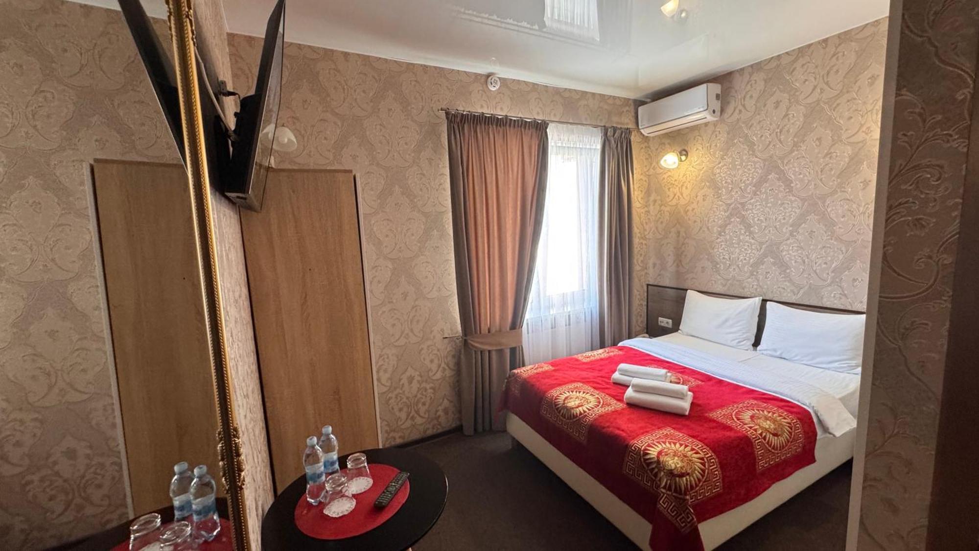 Шляпа Hotel Dnipro Exterior photo